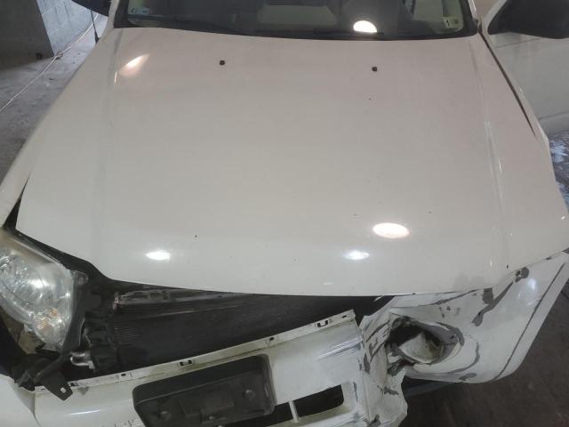 1FMCU0DG5CKC85386 - 2012 FORD ESCAPE XLT WHITE photo 11