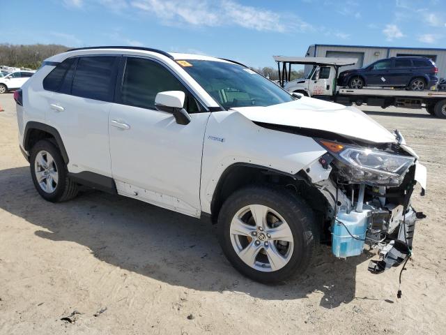 JTMRWRFV4KD043152 - 2019 TOYOTA RAV4 XLE WHITE photo 4