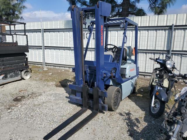 402711A - 2004 KOMATSU FORKLIFT BLUE photo 2