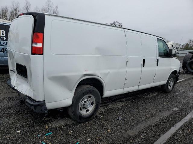 1GCWGBFP0K1302519 - 2019 CHEVROLET EXPRESS G2 WHITE photo 3