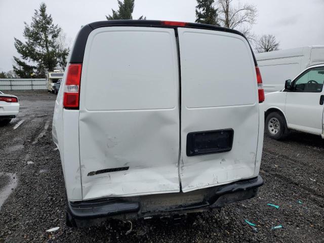 1GCWGBFP0K1302519 - 2019 CHEVROLET EXPRESS G2 WHITE photo 6