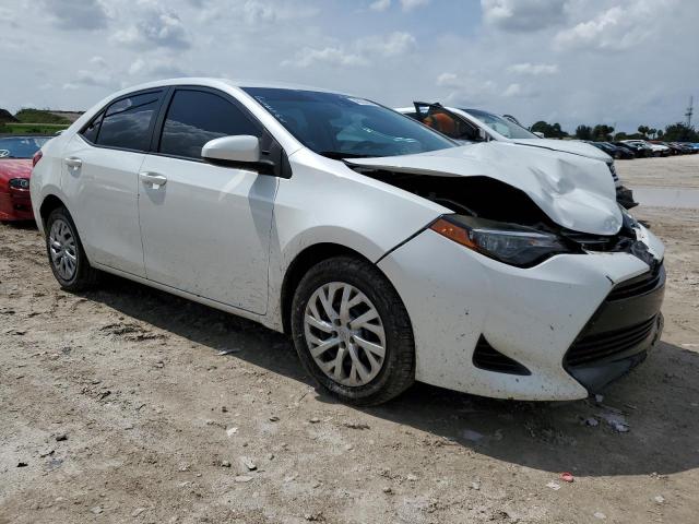 5YFBURHE9KP890346 - 2019 TOYOTA COROLLA L WHITE photo 4