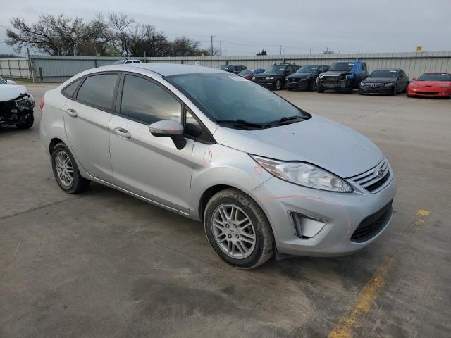 3FADP4BJ2DM174705 - 2013 FORD FIESTA SE SILVER photo 4