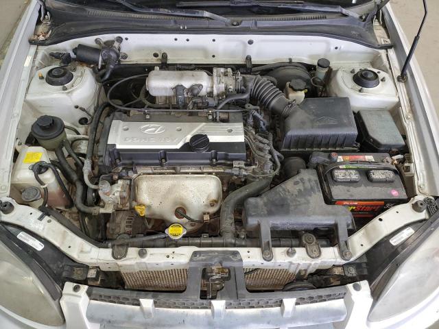 KMHCF35C14U315755 - 2004 HYUNDAI ACCENT L SILVER photo 11