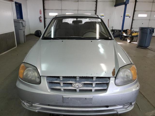 KMHCF35C14U315755 - 2004 HYUNDAI ACCENT L SILVER photo 5