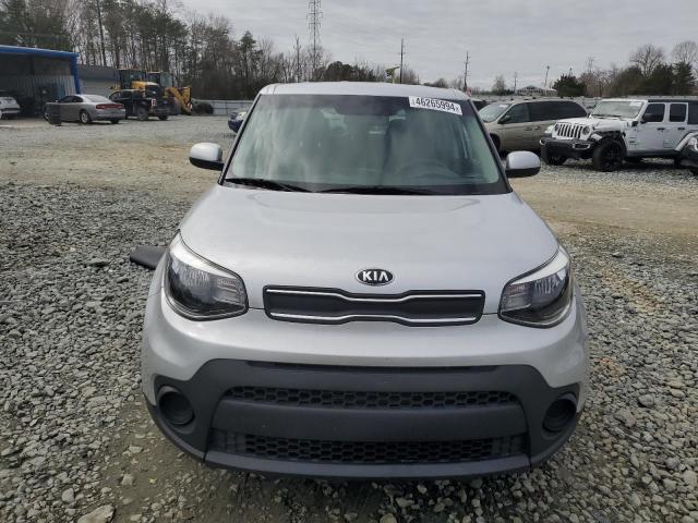 KNDJN2A28K7651663 - 2019 KIA SOUL SILVER photo 5