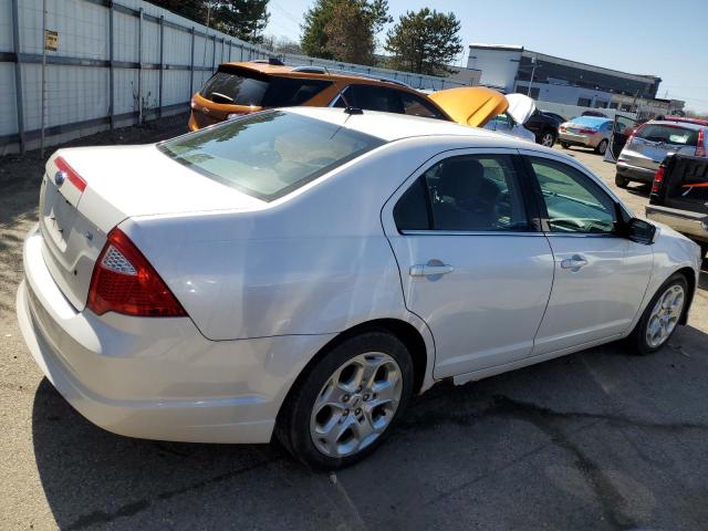 3FAHP0HA5AR310146 - 2010 FORD FUSION SE WHITE photo 3