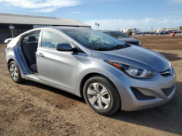 5NPDH4AE8GH745524 - 2016 HYUNDAI ELANTRA SE SILVER photo 4