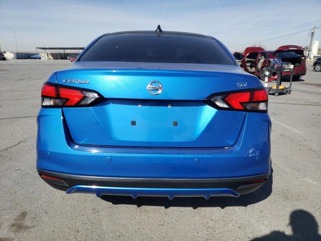 3N1CN8EV7LL822676 - 2020 NISSAN VERSA SV BLUE photo 6