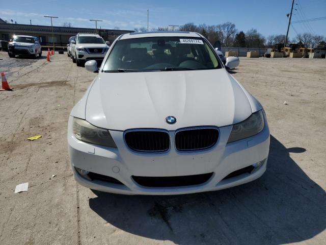 WBAPK5C58BF127637 - 2011 BMW 328 XI SULEV WHITE photo 5