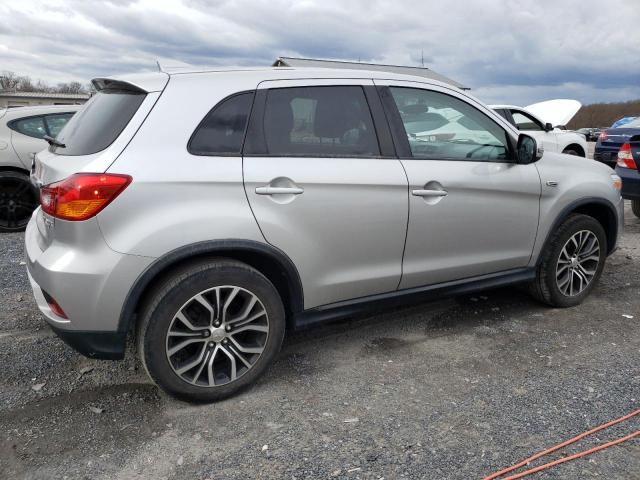 JA4AP3AU5KU001153 - 2019 MITSUBISHI OUTLANDER ES SILVER photo 3