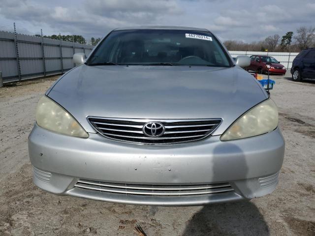 4T1BE32K95U004974 - 2005 TOYOTA CAMRY LE SILVER photo 5