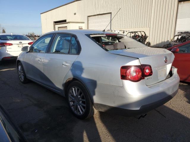 3VWJZ71K39M057271 - 2009 VOLKSWAGEN JETTA S SILVER photo 2