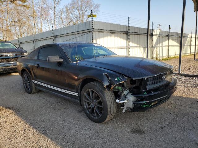 1ZVFT80N675339822 - 2007 FORD MUSTANG BLACK photo 4