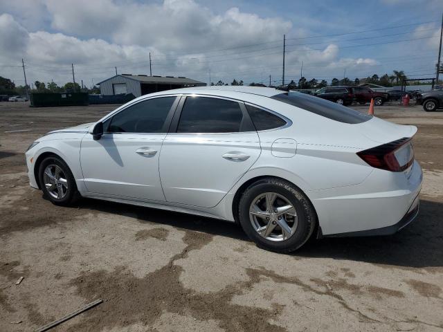 5NPEG4JAXLH057779 - 2020 HYUNDAI SONATA SE WHITE photo 2