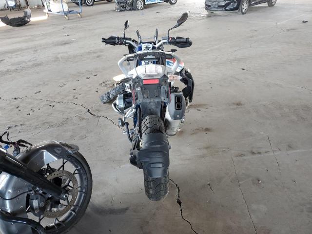 WB10A6105JZ656770 - 2018 BMW R1200 GS BLUE photo 4