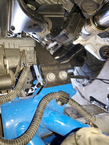 WB10A6105JZ656770 - 2018 BMW R1200 GS BLUE photo 9