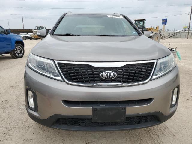 5XYKT3A6XFG603027 - 2015 KIA SORENTO LX GRAY photo 5