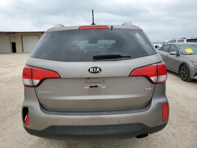 5XYKT3A6XFG603027 - 2015 KIA SORENTO LX GRAY photo 6