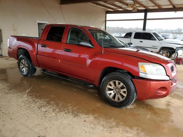 1Z7HC28K08S588322 - 2008 MITSUBISHI RAIDER LS RED photo 4