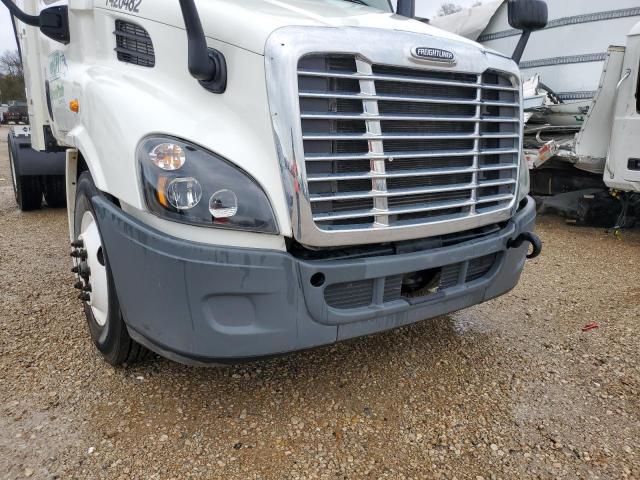 1FUBGAD94FLFX6731 - 2015 FREIGHTLINER CASCADIA 1 WHITE photo 9