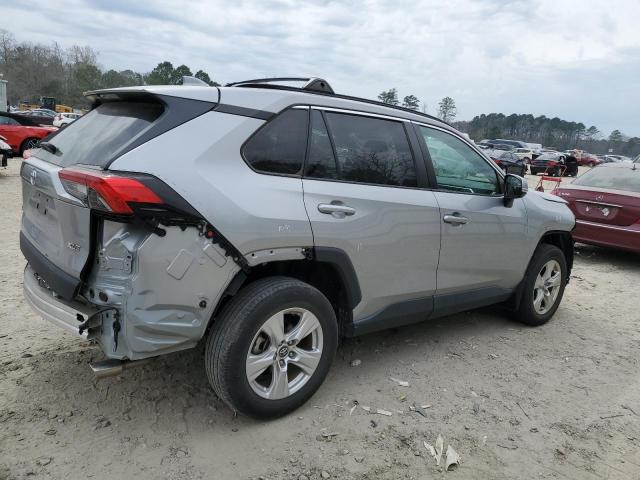 2T3W1RFV7KC006716 - 2019 TOYOTA RAV4 XLE SILVER photo 3