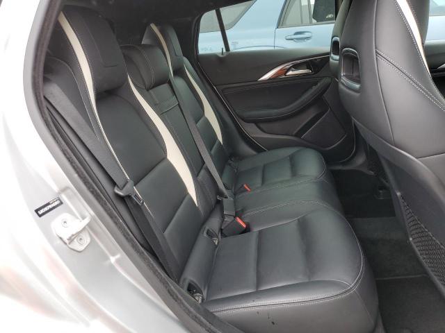 SJKCH5CP8HA026831 - 2017 INFINITI QX30 BASE فضي صورة 10