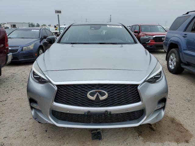 SJKCH5CP8HA026831 - 2017 INFINITI QX30 BASE SILVER photo 5