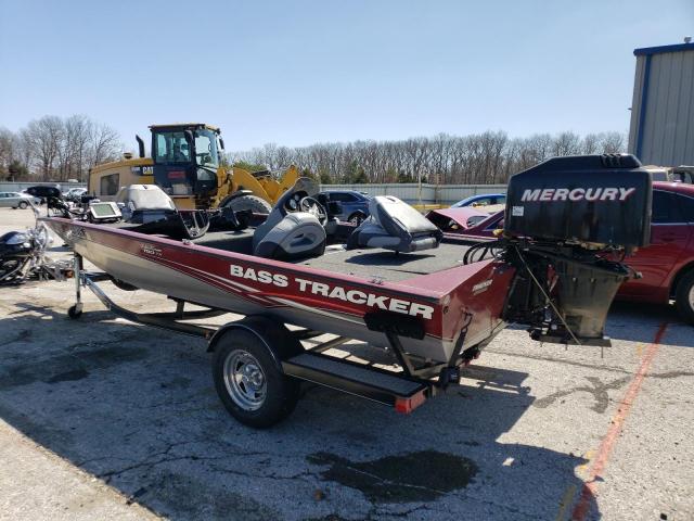 BUJ01216B111 - 2011 TRAC BOAT MAROON photo 3