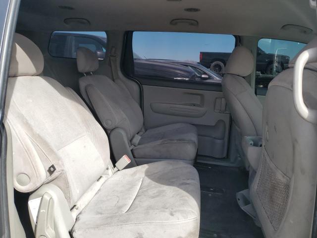 KNDMA5C11F6033756 - 2015 KIA SEDONA L SILVER photo 11