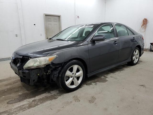 4T1BF3EK9BU769008 - 2011 TOYOTA CAMRY BASE GRAY photo 1