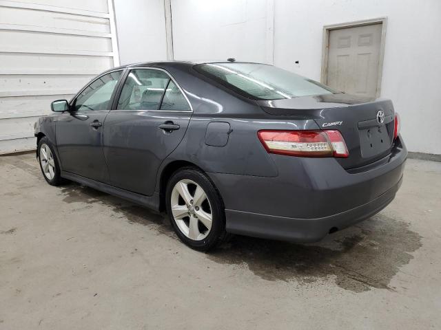 4T1BF3EK9BU769008 - 2011 TOYOTA CAMRY BASE GRAY photo 2