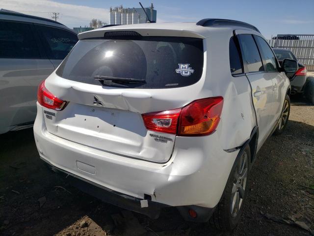 4A4AR5AU0DE016807 - 2013 MITSUBISHI OUTLANDER LE WHITE photo 4