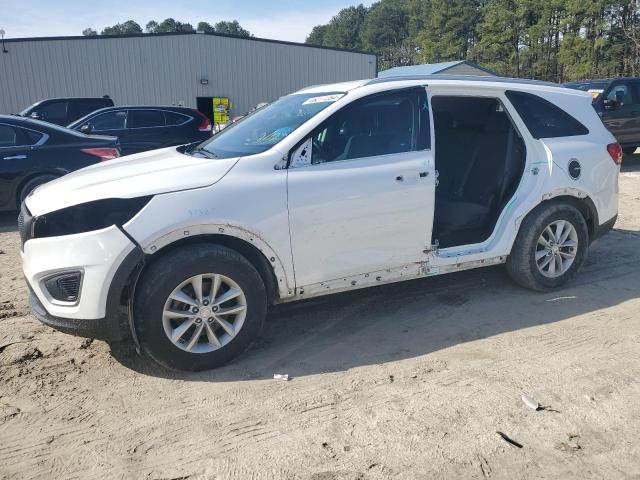 5XYPGDA33HG248081 - 2017 KIA SORENTO LX WHITE photo 1