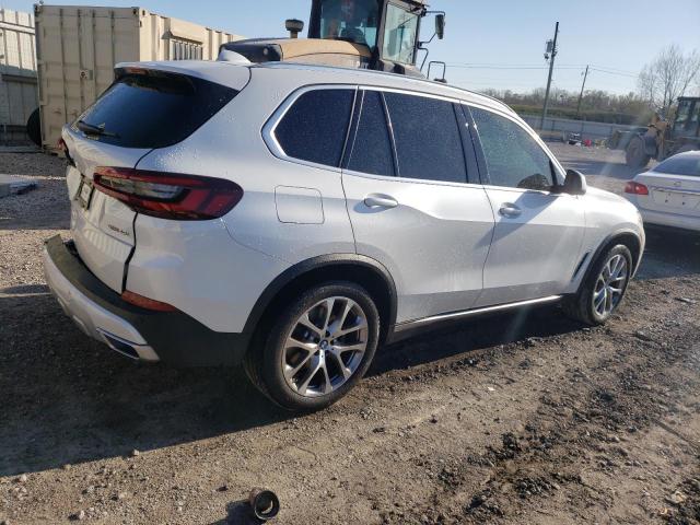 5UXCR4C04N9M90532 - 2022 BMW X5 SDRIVE 40I WHITE photo 3