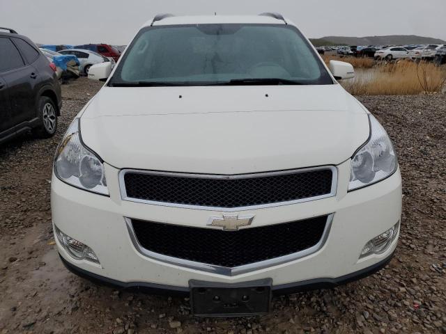 1GNKVJED0BJ239810 - 2011 CHEVROLET TRAVERSE LT WHITE photo 5