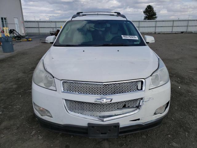 1GNLVHEDXAS106364 - 2010 CHEVROLET TRAVERSE LTZ WHITE photo 5