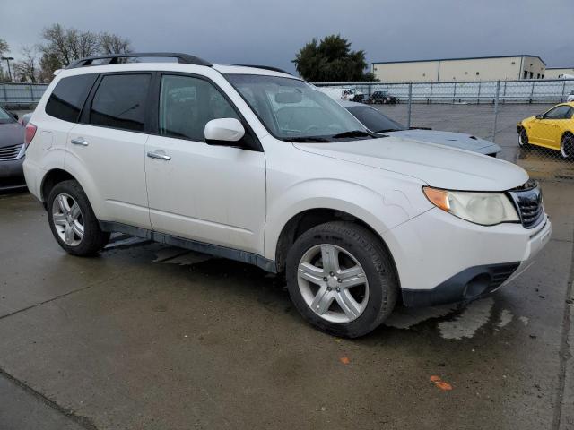 JF2SH64629H740782 - 2009 SUBARU FORESTER 2.5X LIMITED WHITE photo 4