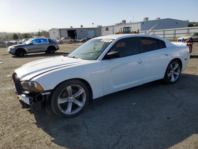 2C3CDXBG9DH639052 - 2013 DODGE CHARGER SE WHITE photo 1