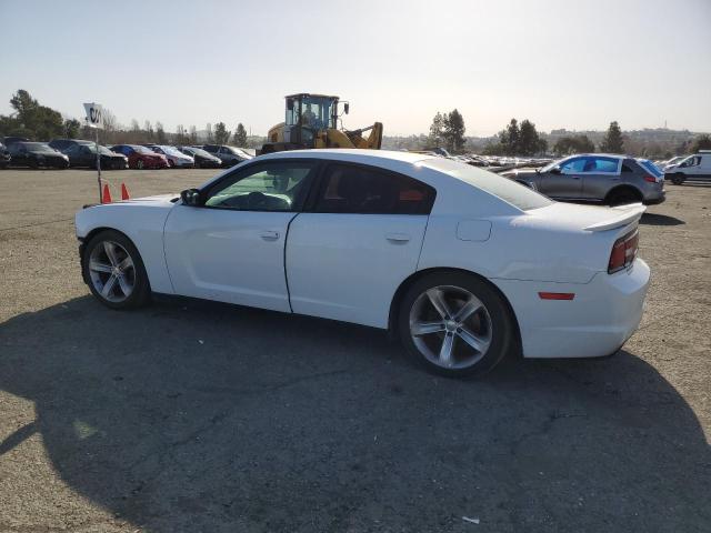 2C3CDXBG9DH639052 - 2013 DODGE CHARGER SE WHITE photo 2