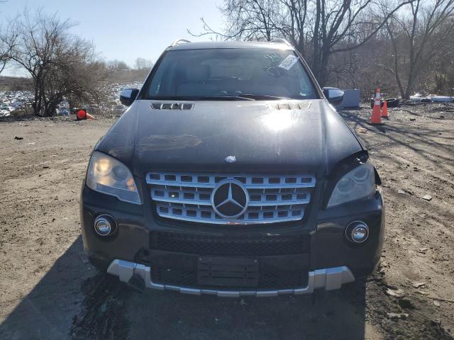 4JGBB72E09A482220 - 2009 MERCEDES-BENZ ML 550 BLACK photo 5