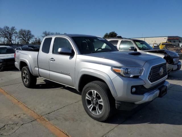 5TFRZ5CN2JX064535 - 2018 TOYOTA TACOMA ACCESS CAB SILVER photo 4