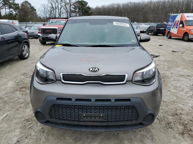 KNDJN2A25G7400591 - 2016 KIA SOUL GRAY photo 5