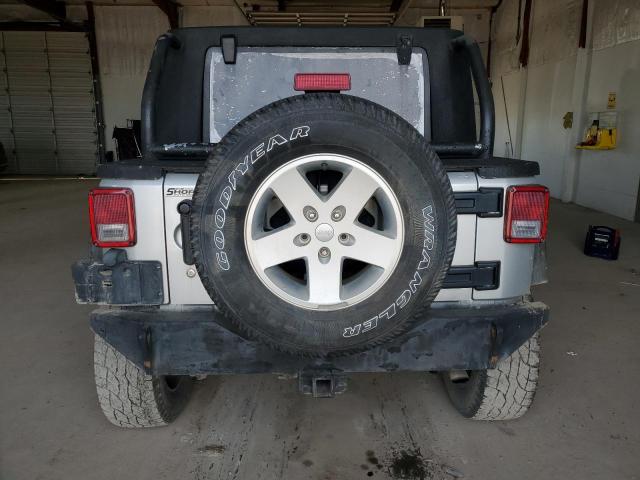 1C4BJWDG1CL116424 - 2012 JEEP WRANGLER U SPORT 银色 照片 6