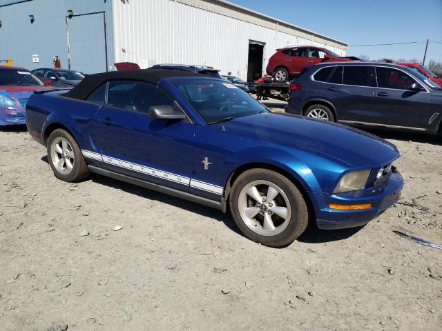1ZVFT84NX75332981 - 2007 FORD MUSTANG BLUE photo 4