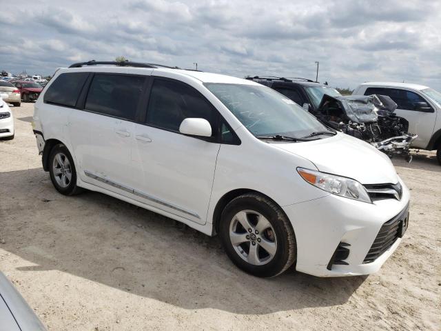 5TDKZ3DC4JS958464 - 2018 TOYOTA SIENNA LE WHITE photo 4