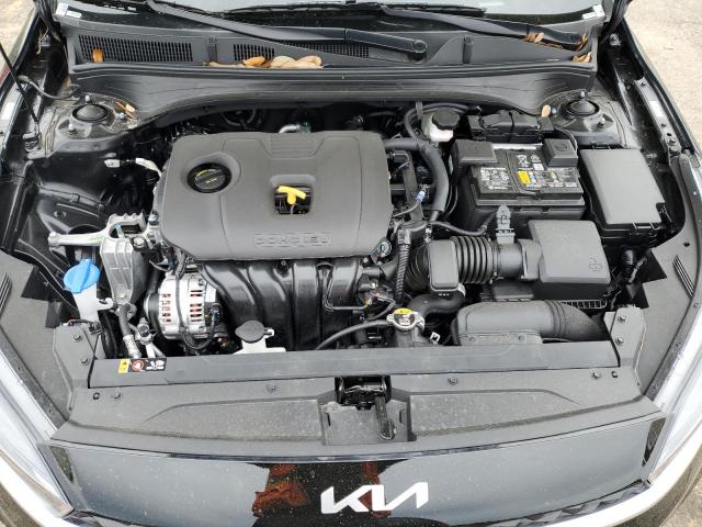 3KPF24AD0RE724076 - 2024 KIA FORTE LX BLACK photo 11