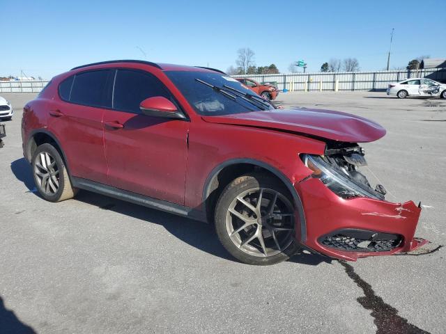 ZASFAKNN9J7B78626 - 2018 ALFA ROMEO STELVIO TI SPORT RED photo 4