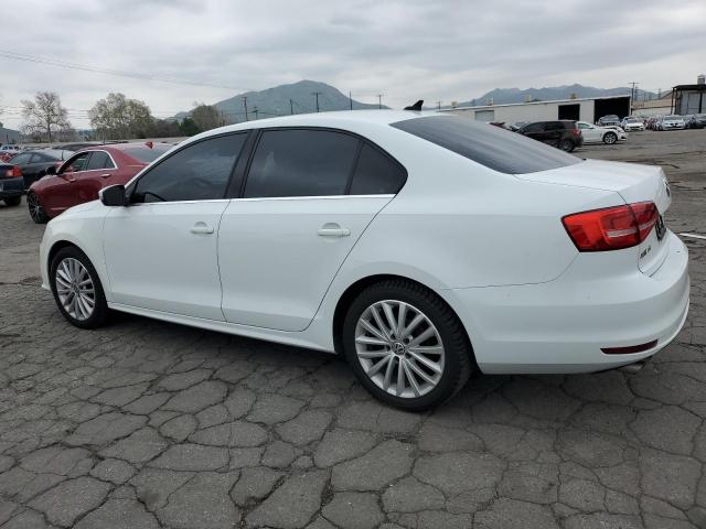 3VWD17AJXFM355470 - 2015 VOLKSWAGEN JETTA SE WHITE photo 2