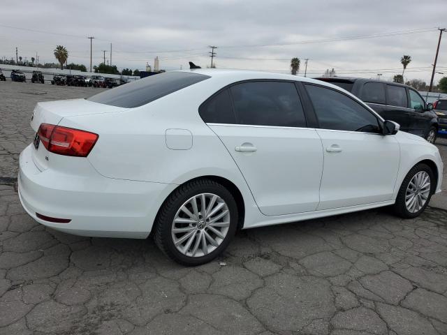 3VWD17AJXFM355470 - 2015 VOLKSWAGEN JETTA SE WHITE photo 3